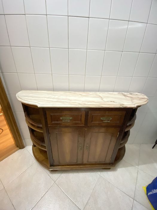 Sapateira com mármore