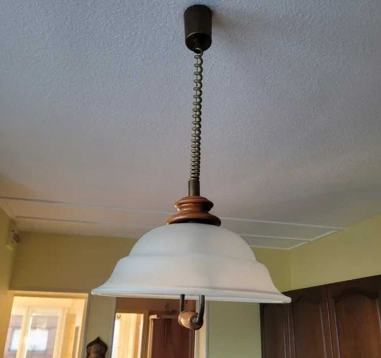 Candeeiro lustre ajustavel em altura