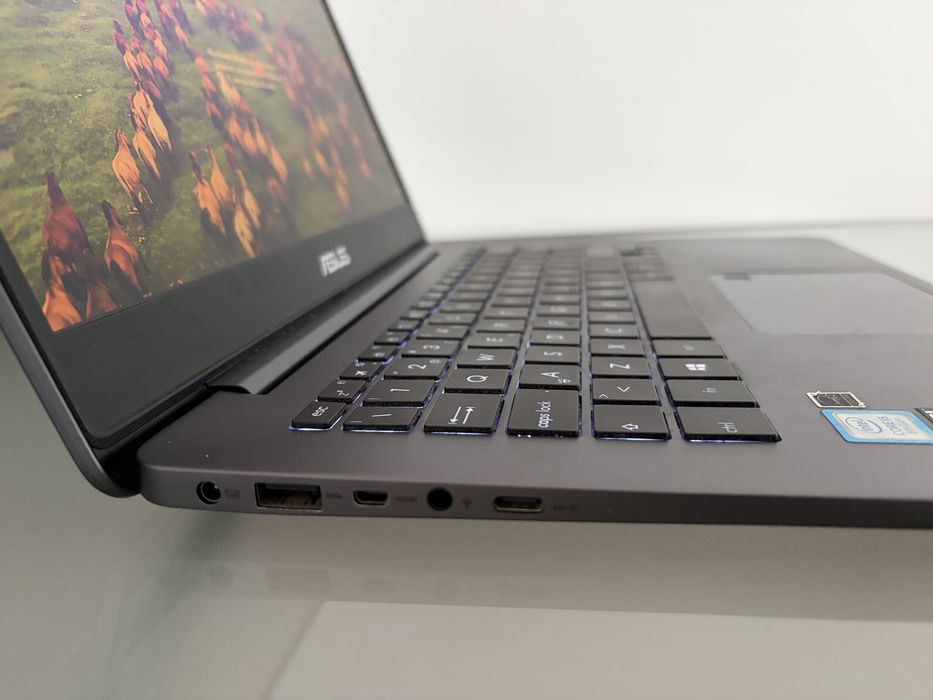 Portátil ASUS Zenbook UX430