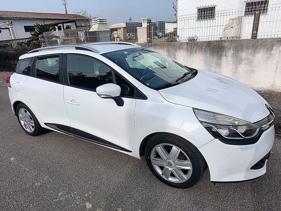 Renault Clio 4 1.5 dCi a Gasóleo em Muito Bom Estado