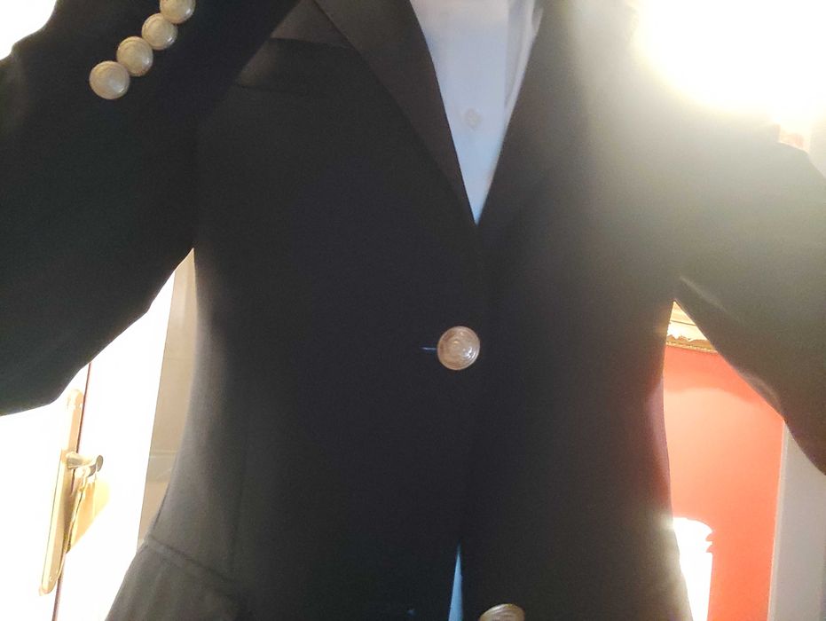 Blazer azul escuro botões dourados Novo- Oficina Mustra