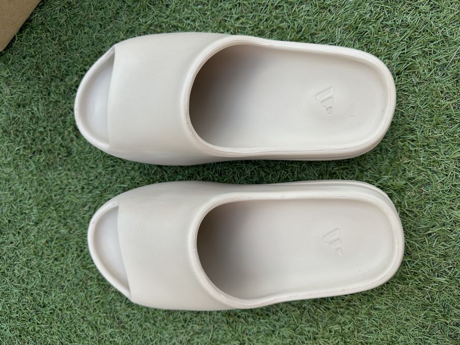 yeezy slide pure