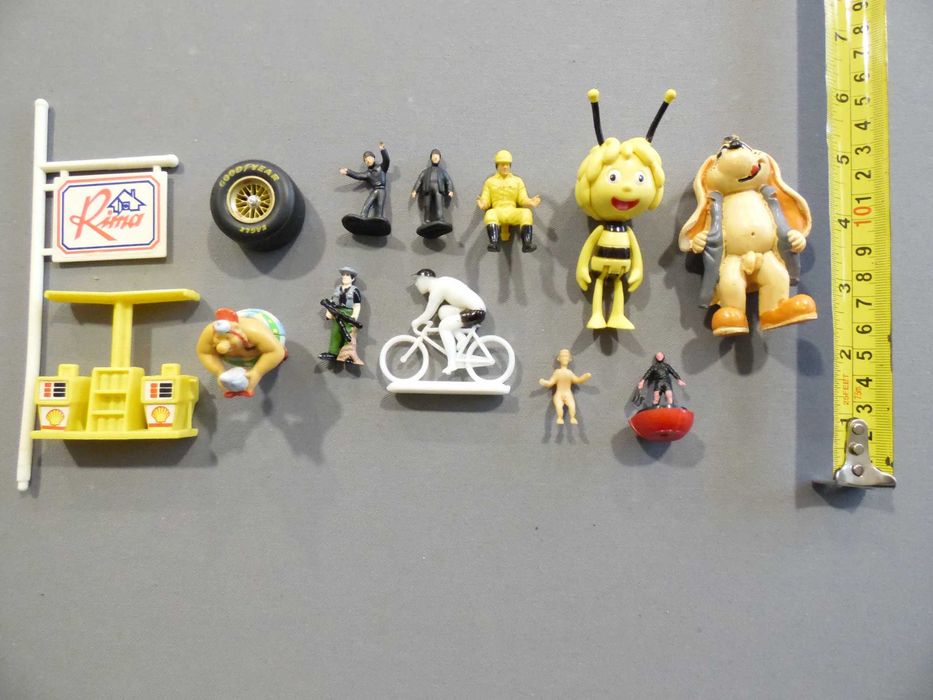 Peças, bonecos, diversos