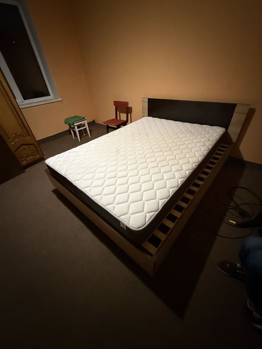 Ліжко в гарному стані самовивіз