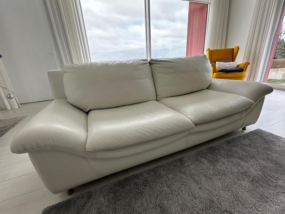 Sofas em Pele em muito bom estado