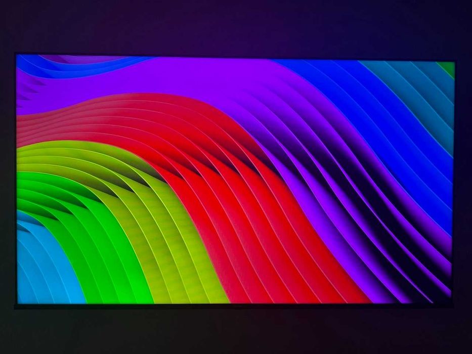 Hisense 65E7HQ 65" QLED 4K Smart TV, ідеальний стан
