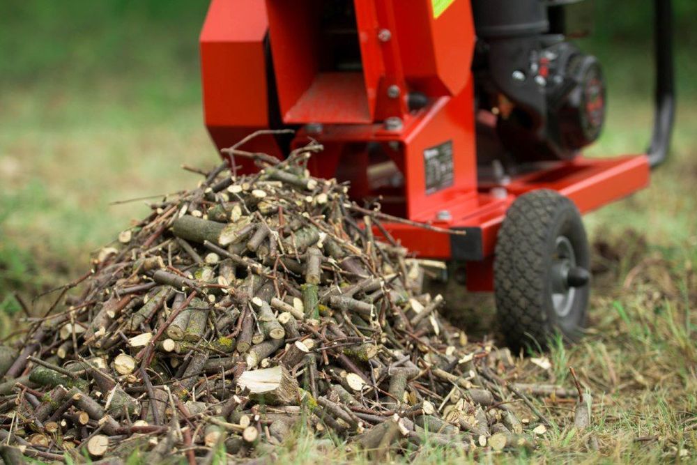 Надаємо послуги з подрібнення гілок!!!