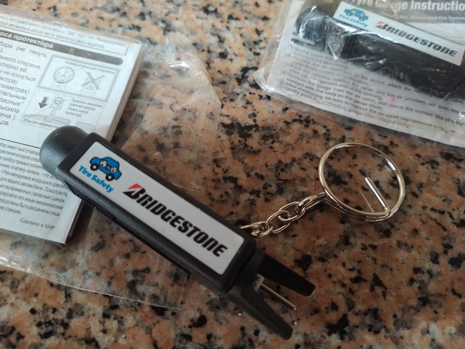 Medidor de pressão e profundidade do pneu carro camião roulote.