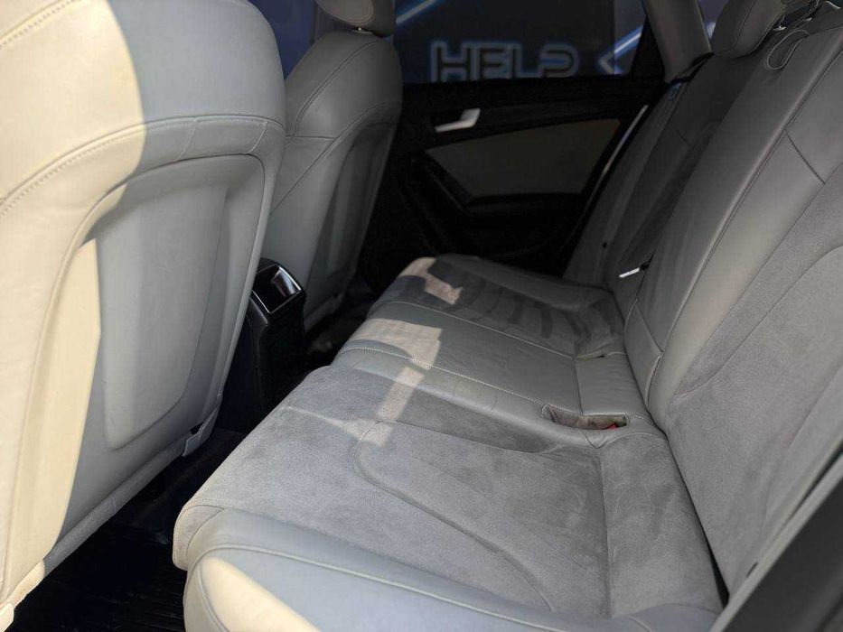 Audi A4 2012, 2.0 дизель, автомат, передний привод