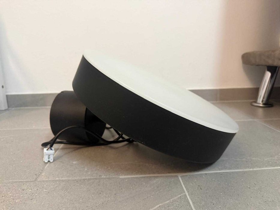 Vendo candeeiro de teto suspenso, de design moderno e minimalista.