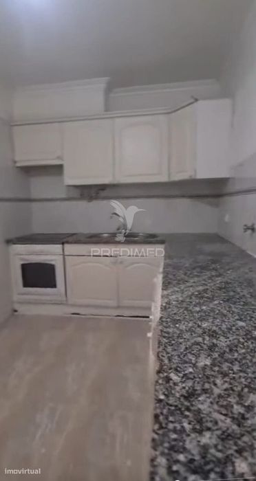 Apartamento T2 com 95 m² , Áreas Generosas, Excelente Luminosidade...