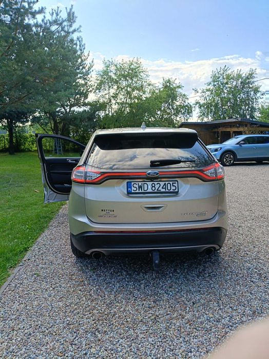 Ford Edge Titanium
