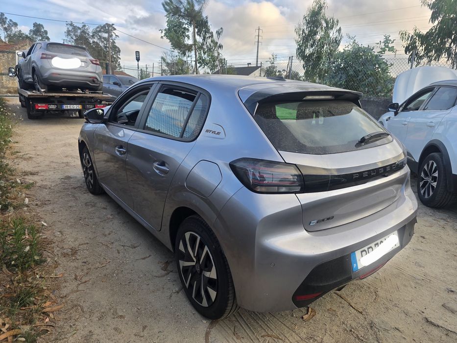 Peugeot 208 eletrico