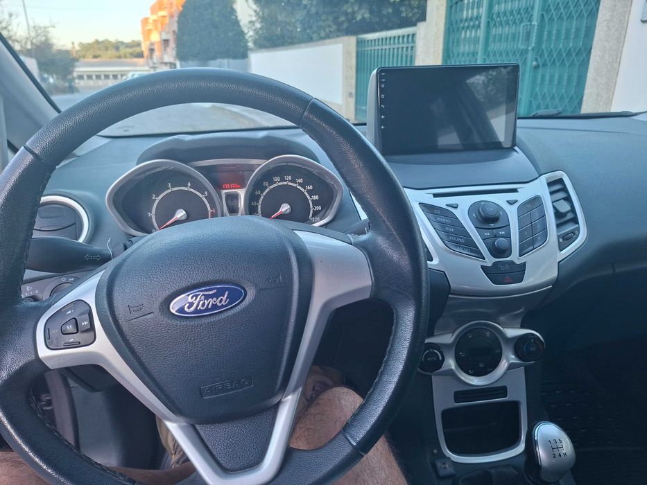 Ford Fiesta 1.2 82cv