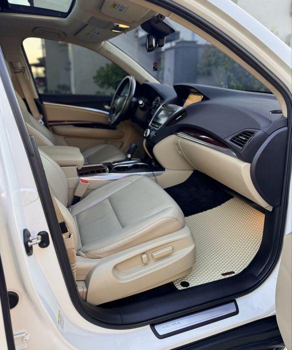 Продам власну, обслужену Акуру МДХ