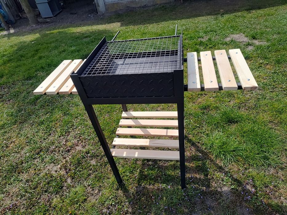 Duży solidny grill ostatnia sztuka