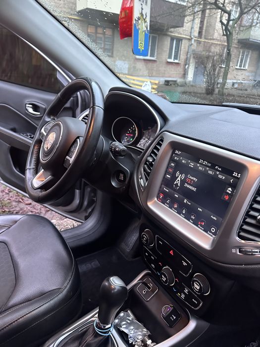 Продам Jeep Compass 2017