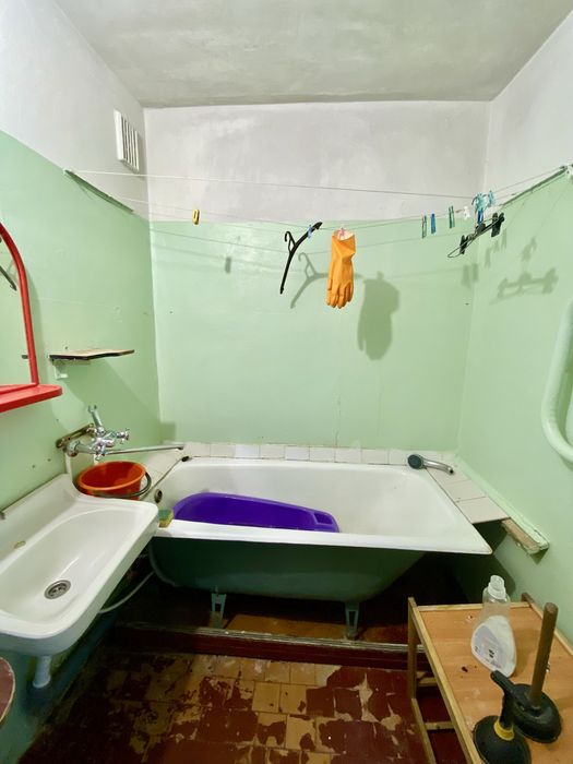 Продам 3-и кімнатну квартиру на м-ні Даманський