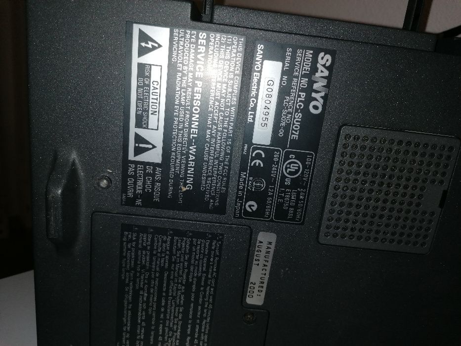 Sanyo PLC-SU07E Video Projector, + Epson Carrying Case, Without Lamp64738296647809122