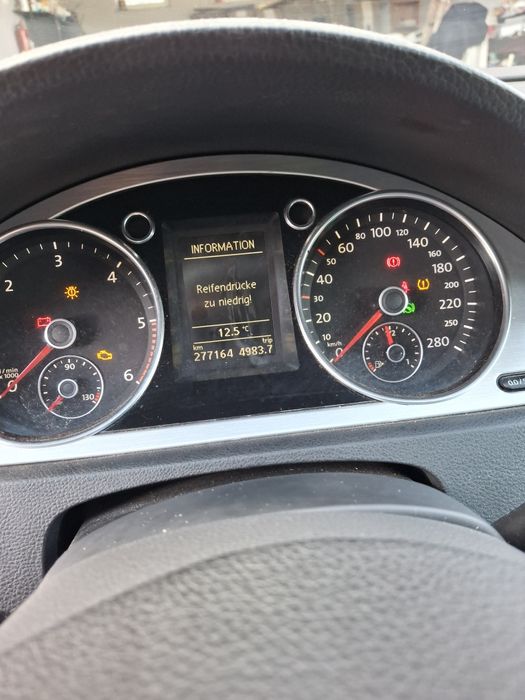 VOLKSWAGEN Passat CC 2010r