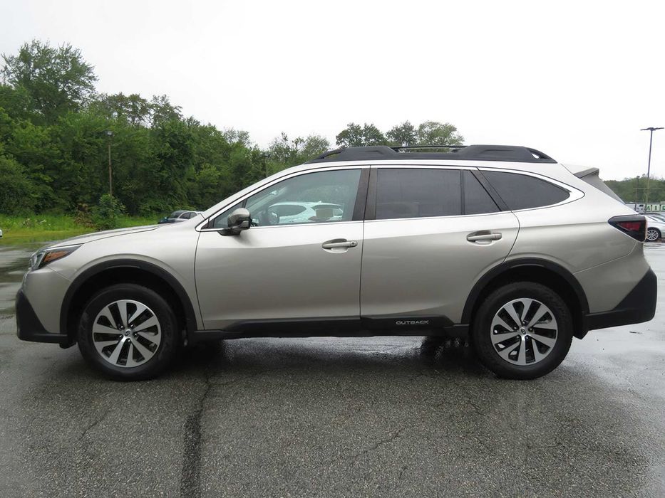 Subaru Outback      2021