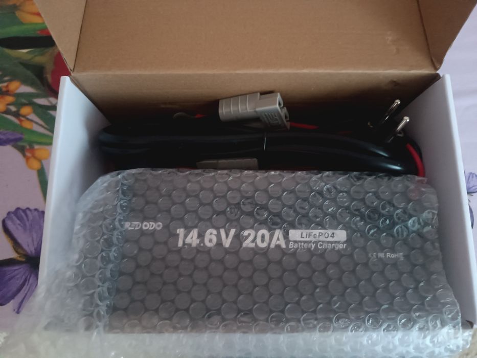 Зарядний пристрій REDODO LiFePO4 14.6V 20A

Новий, у заводській упаков