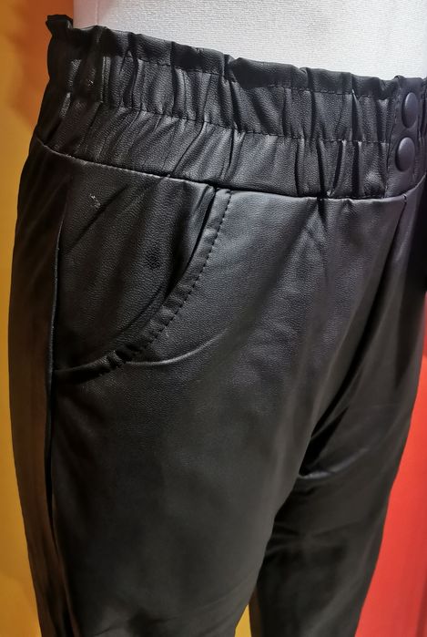 Spodnie eko skórka kieszonki