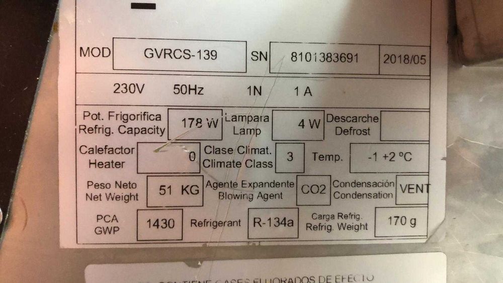 Vitrine exposição sushi