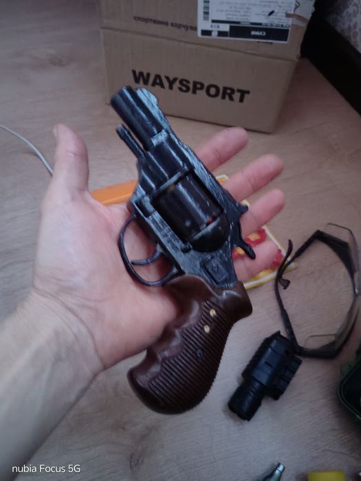 Пистолет дитячий пистони