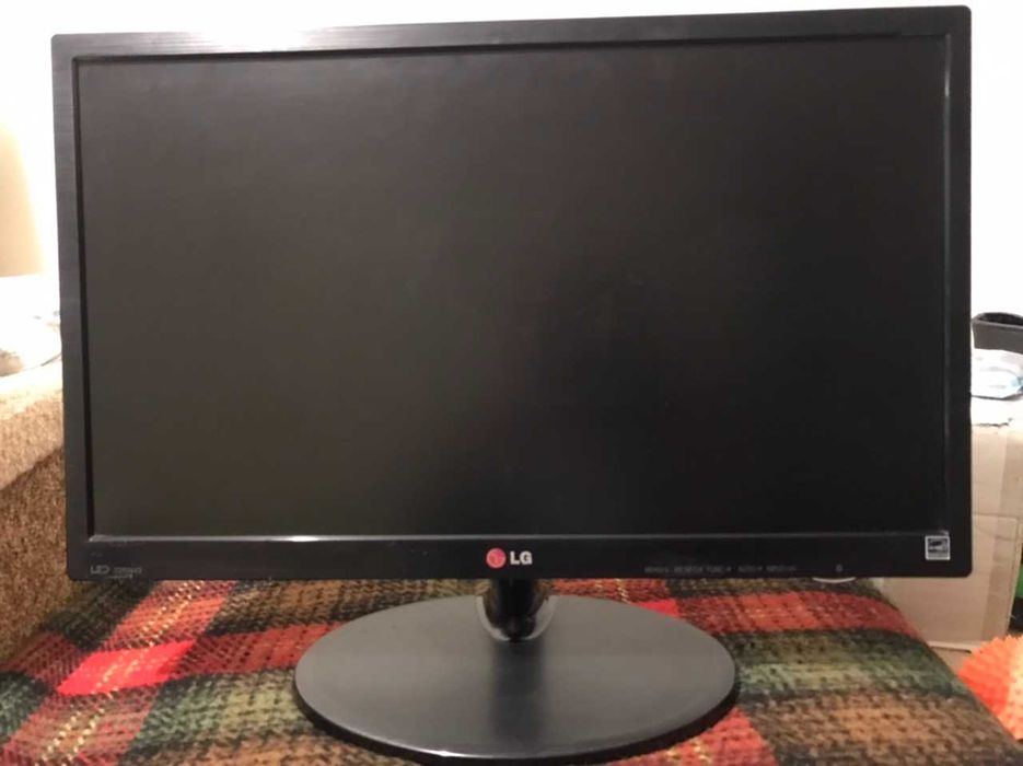 Монітор LG Flatron 22 EN43S-B