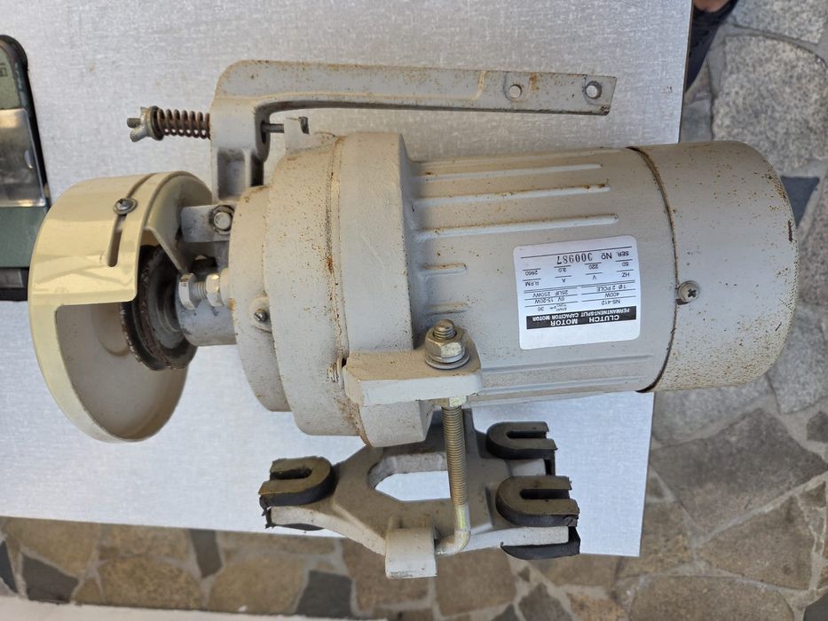 Motor de Embraiagem para Máquina de Costura Industrial – 400W / 220V