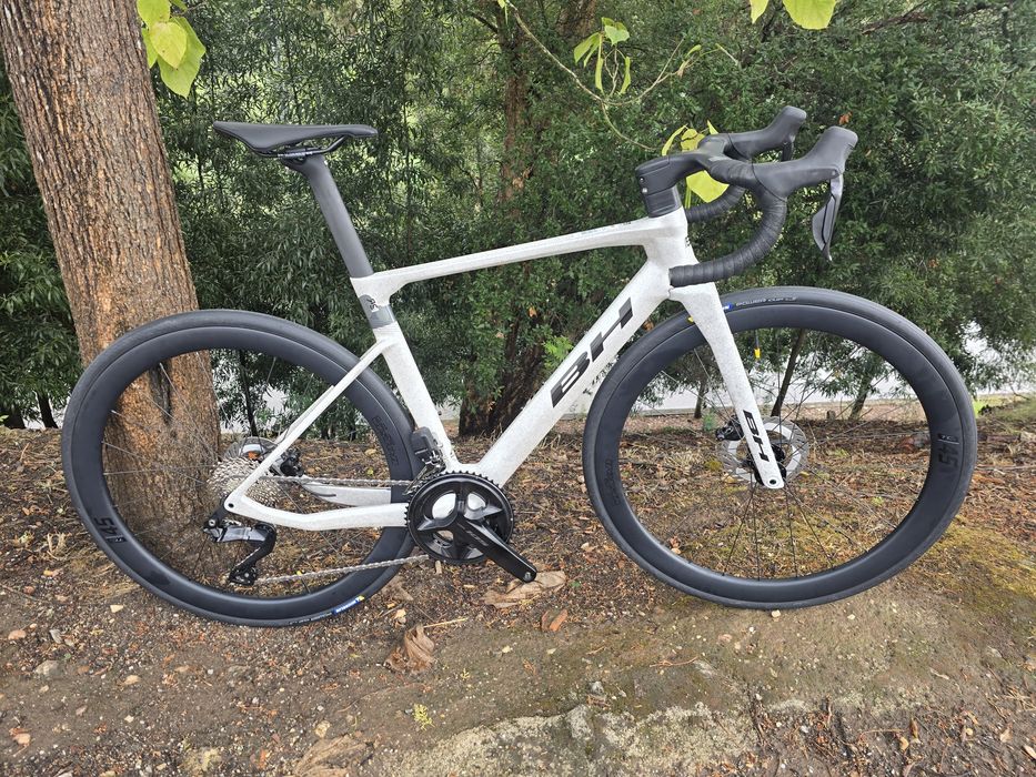 Bh rs1 12v di2 rodas de carbono e guiador de carbono