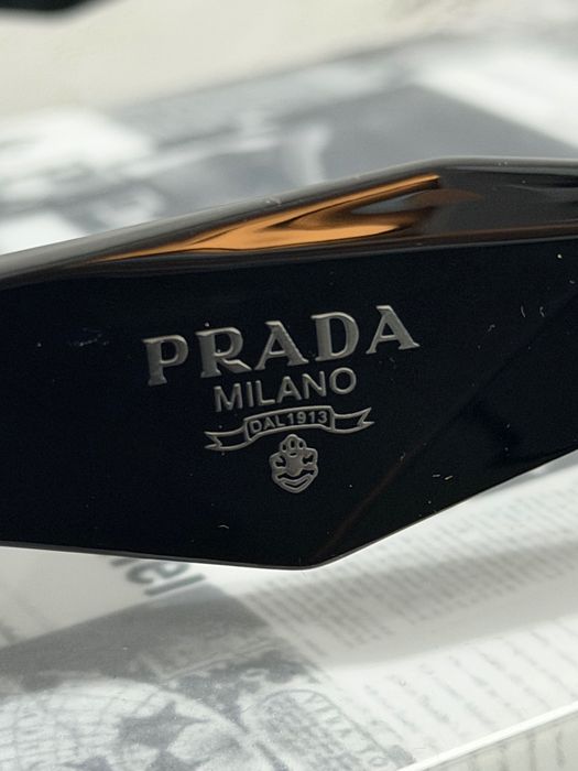 Okulary przeciwsłoneczne Prada czarne nowe