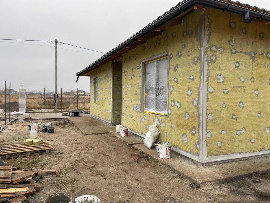 Енергоефективний будинок 110м2. Поряд ліс та обвідний канал. Газ!