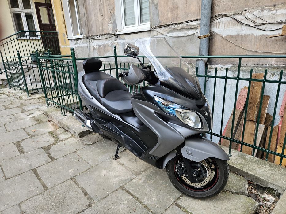 Burgman suzuki 400