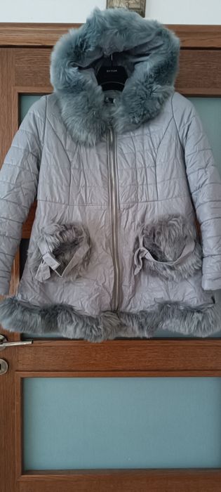 Nowa śliczna szara kurtka z kapturem