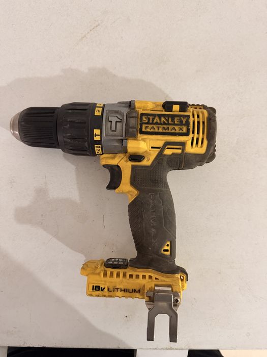 Aparafusadora stanley fatmax