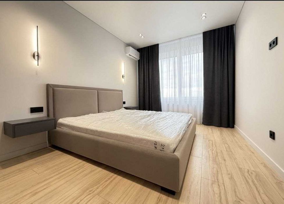 1-Кімнатна «На Щасливому» вул. Боголюбова. Вигляд на Озеро!