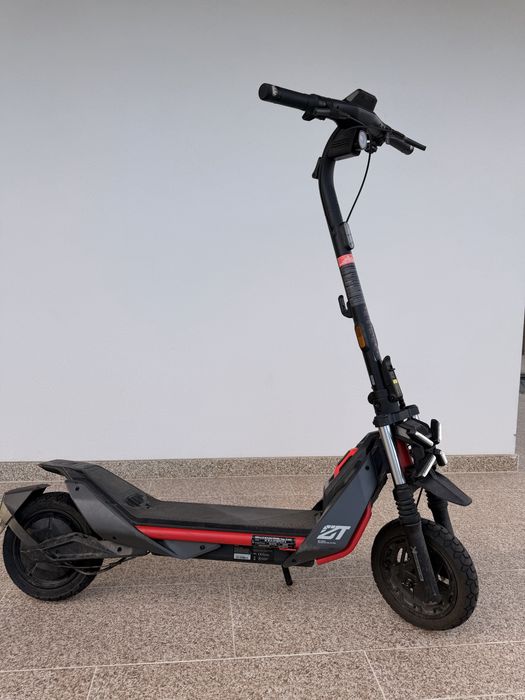 Trotinete Elétrica SEGWAY-NINEBOT ZT3 Pro