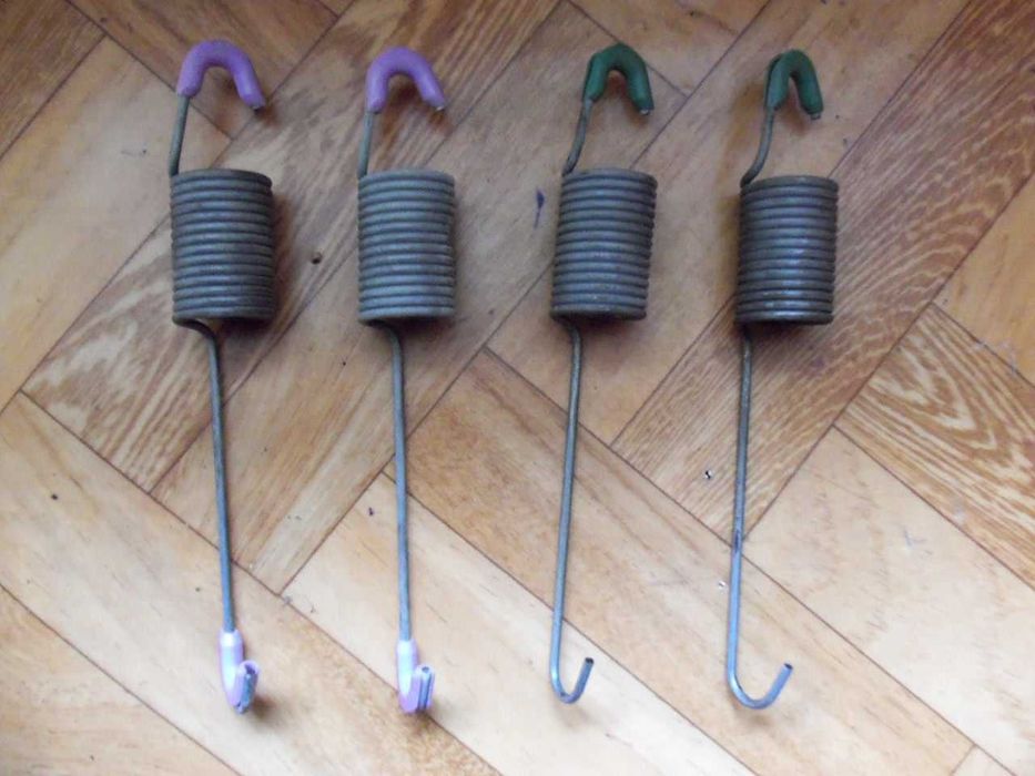 Sprężyny trzymające wannę z bębnem z pralki Electrolux EWT 1012