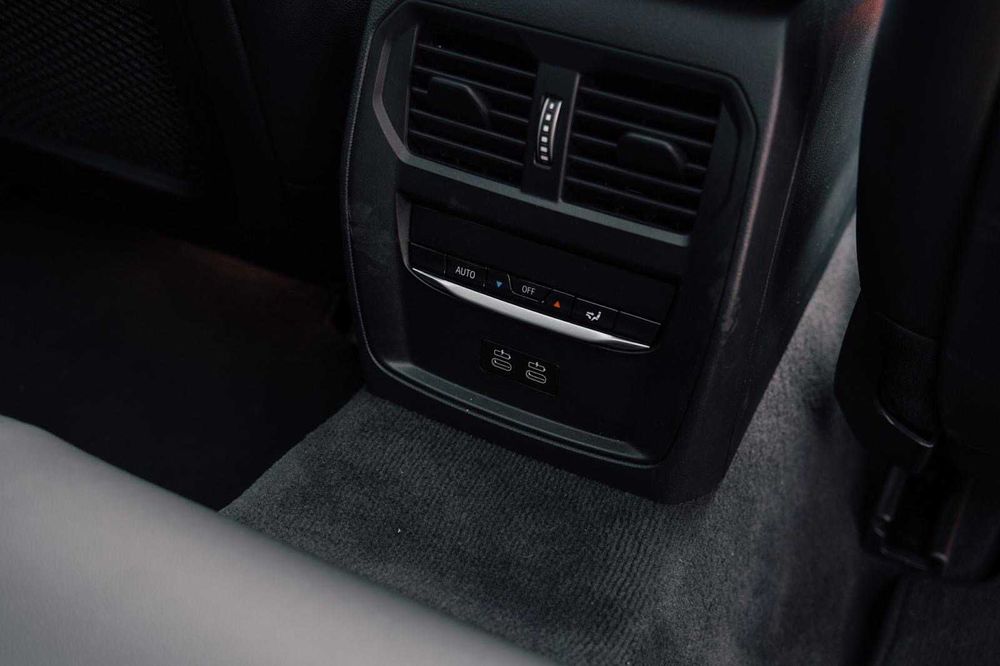 BMW Touring 330E