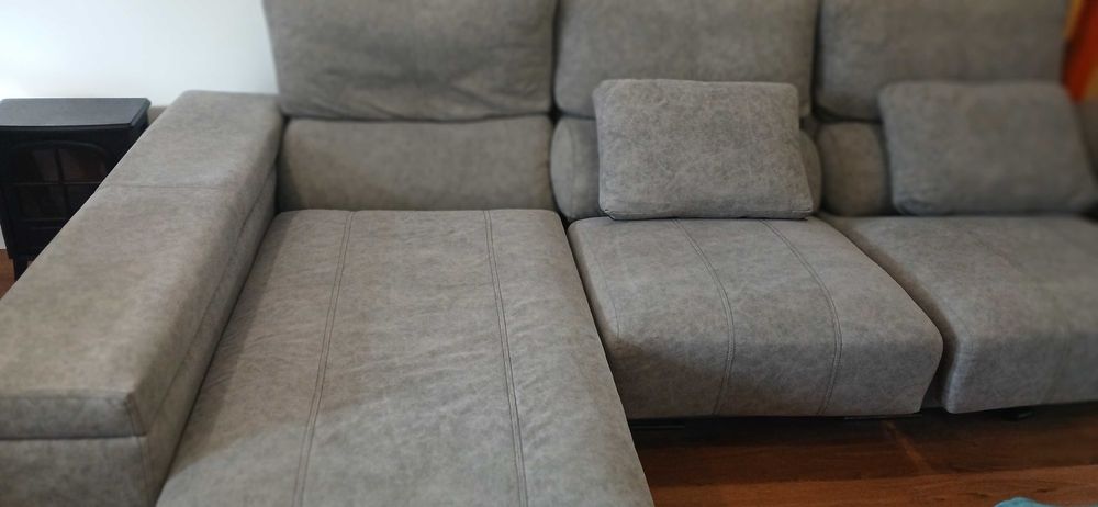 Sofá Espaçoso em Ótimo Estado – Pronto para sua Sala