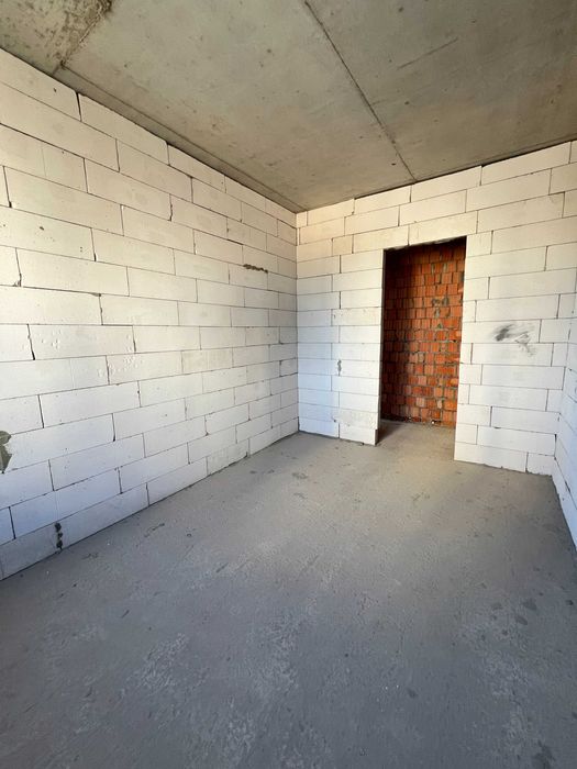 Трикімнатна квартира. Швидкий виїзд на Київ. Без комісії!