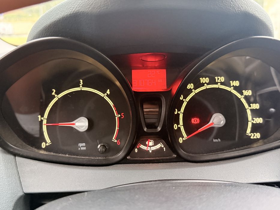 Ford fiesta econetic 2010 1,6 gasoleo