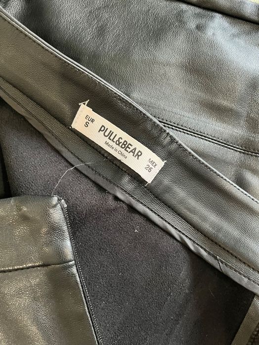 Спідниця кожана pull bear S