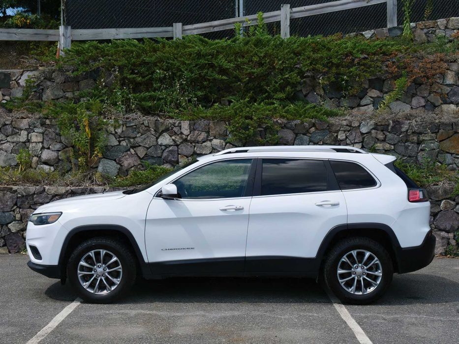 Jeep Cherokee Latitude Plus 4x4      2021
