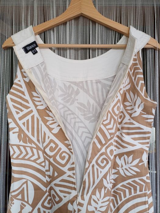 Vestido da Blanco, branco e bege, com motivos geométricos (36)