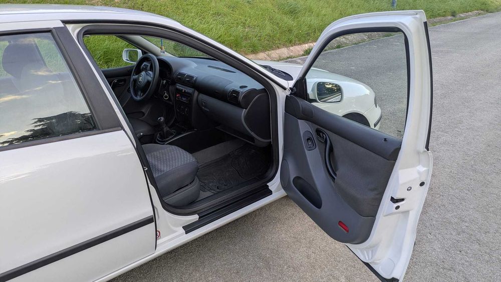 SEAT Toledo 1.6 SR — photo 5