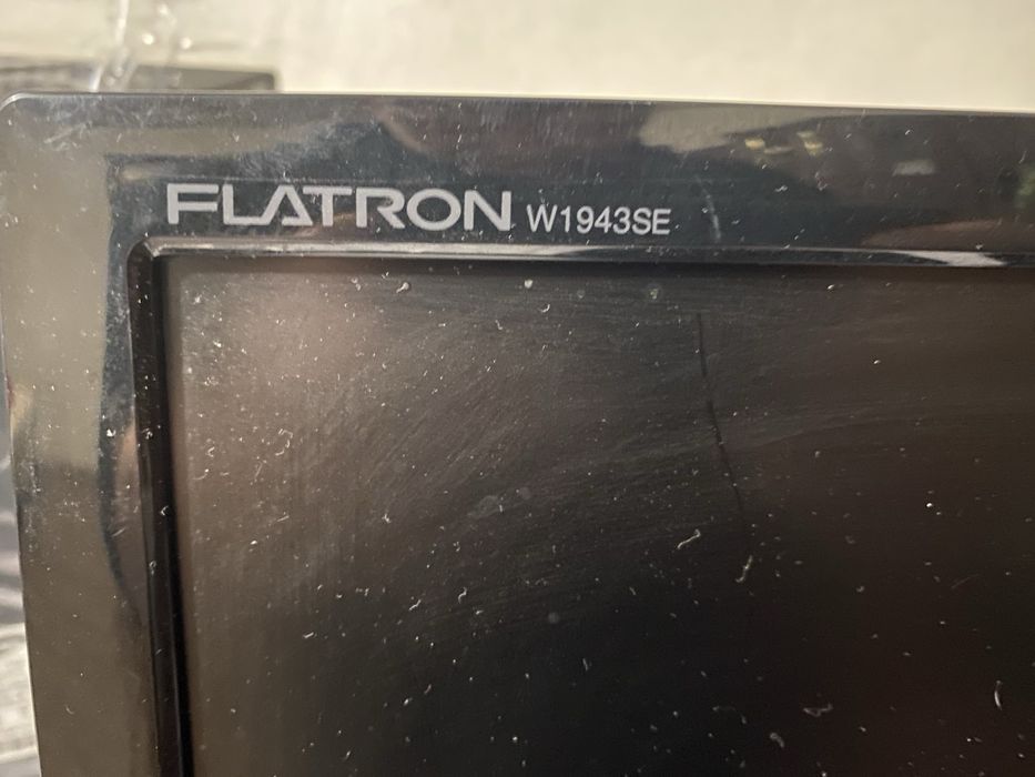 Монітор до компʼютера