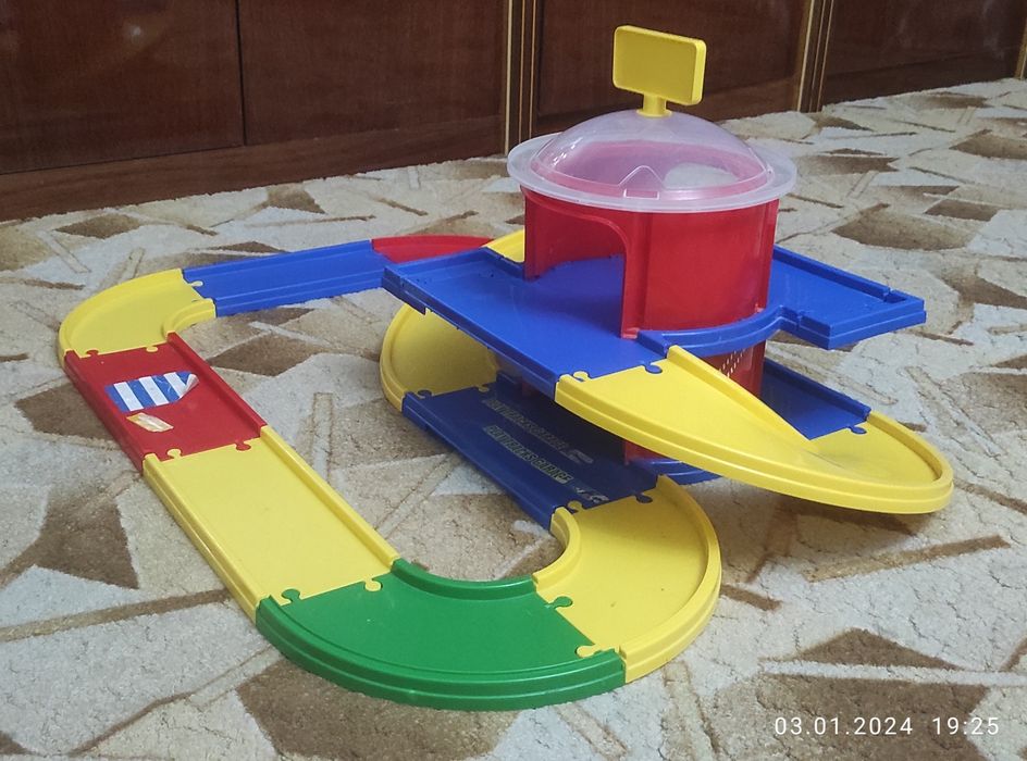 Гараж трек Wader + 2 машинки в подарок